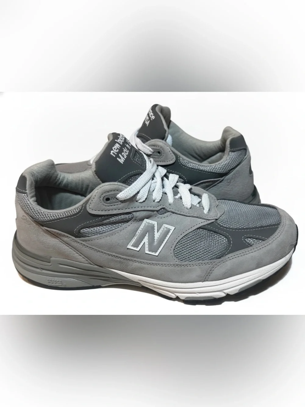 New Balance Men's MADE IN THE USA 993 Sneakers, Grey. Size 11.5 /4E (Extra Wide)